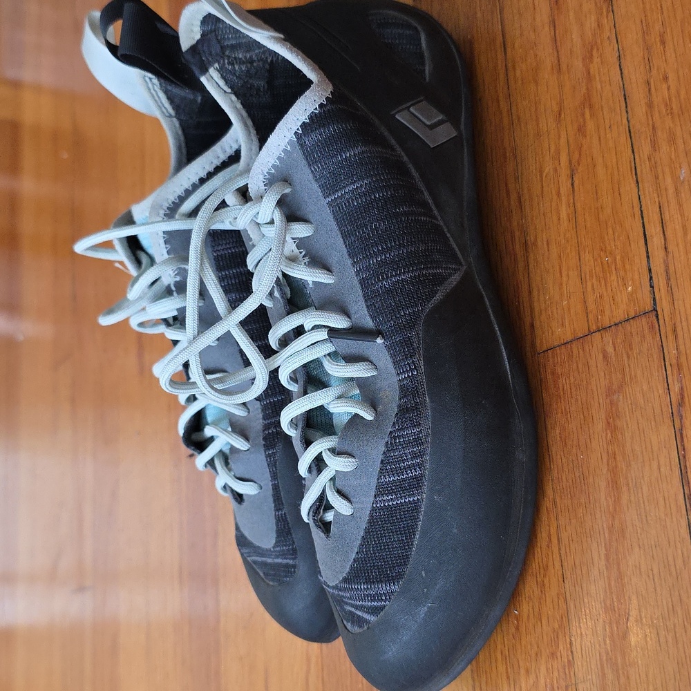 Black Diamond Climbing Shoes Size 10 (Run Small)